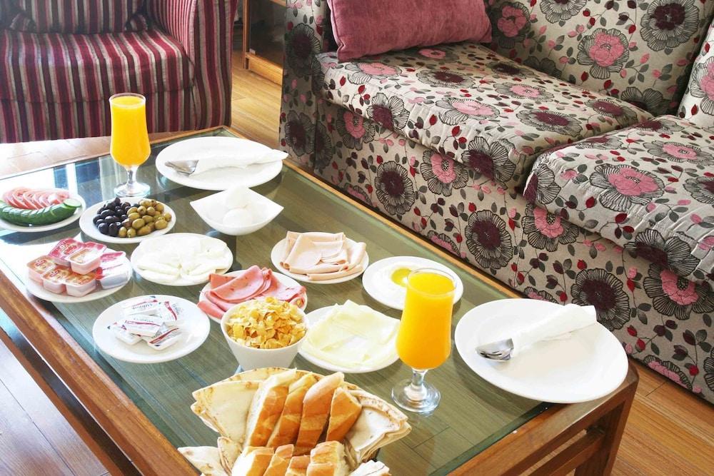 Orient Prince Hotel Бейрут Экстерьер фото