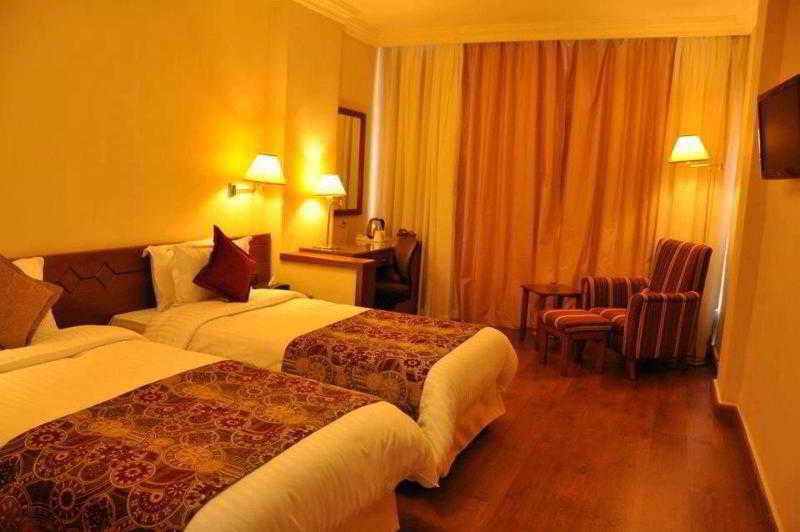 Orient Prince Hotel Бейрут Экстерьер фото