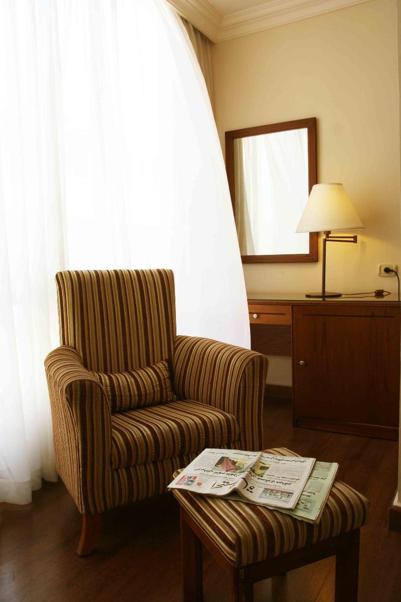 Orient Prince Hotel Бейрут Экстерьер фото