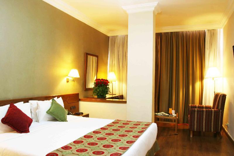 Orient Prince Hotel Бейрут Экстерьер фото