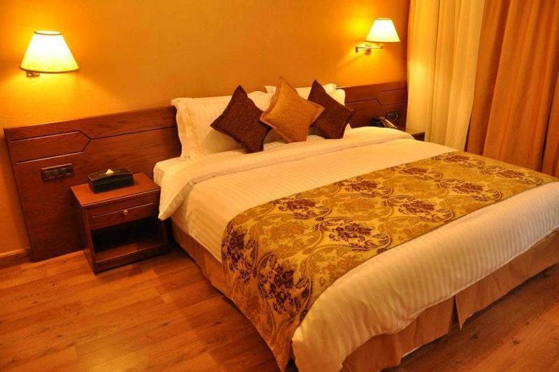 Orient Prince Hotel Бейрут Экстерьер фото